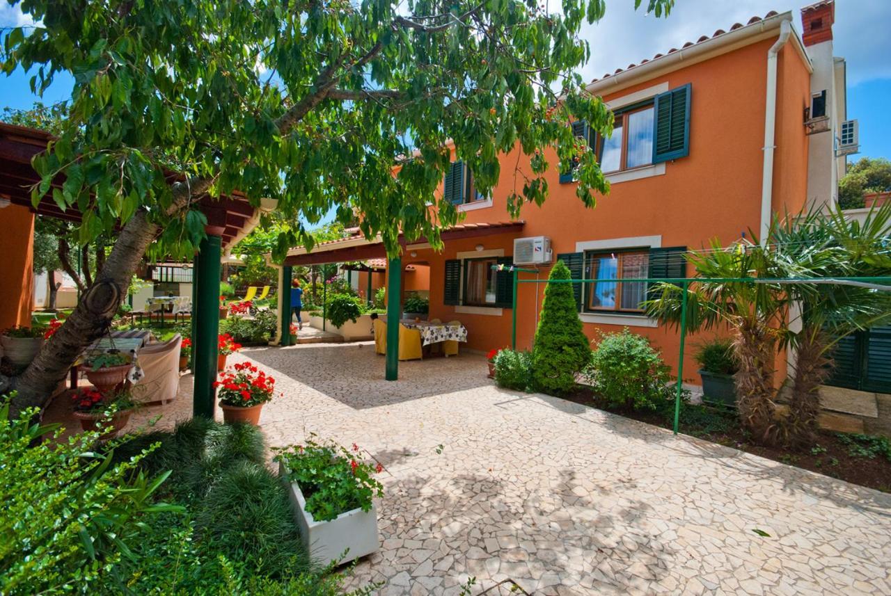 Guest House Bizjak Vinkuran Exterior photo